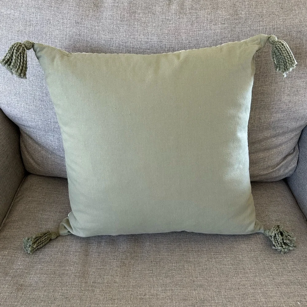 Envogue Duck Feather Sage Pillow Floral & Stitch Detail Cotton Cover 18”x18” EUC